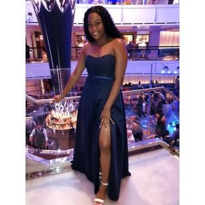 Meet your Posher, Renee